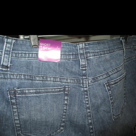 Plus Size 16 new Lane Bryant Denim Jean shorts women's - Picture 3 of 4